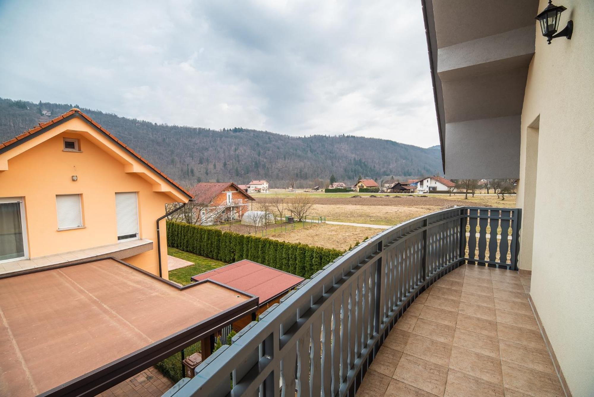 Apartment Zelimlje Škofljica المظهر الخارجي الصورة